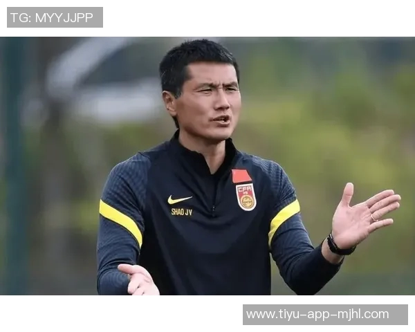 沪媒分析邵佳一执教经历不足外教选聘模式亟待改进