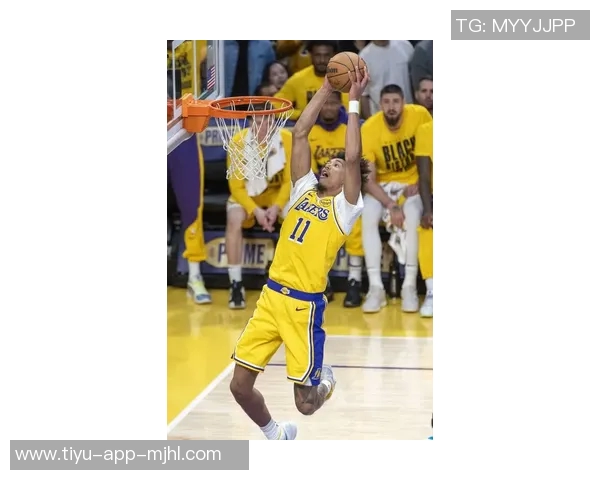 浓眉强调激励克里斯蒂投篮甚至对他不投感到生气